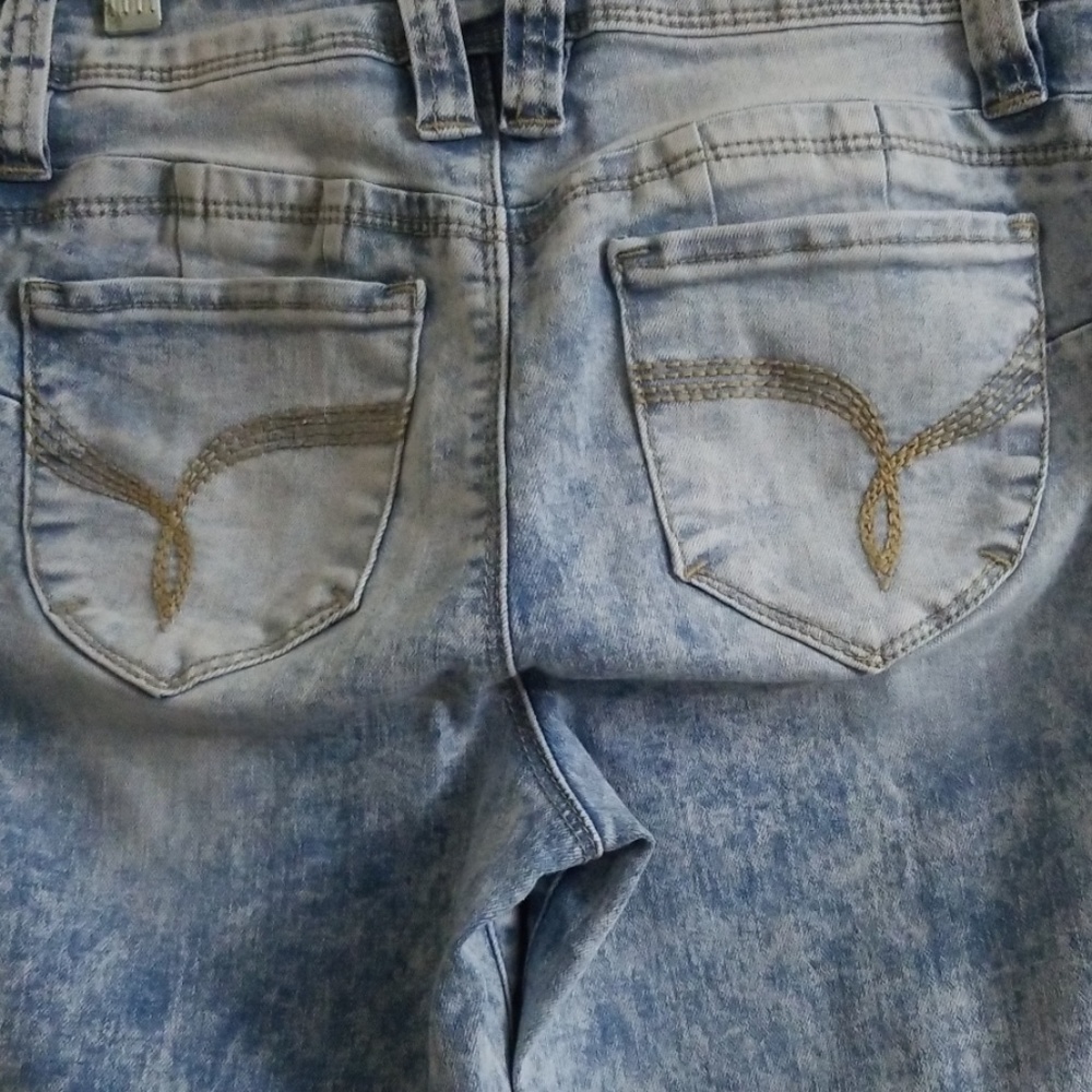 YMI size 1 mid rise jeans - Picture 4 of 8